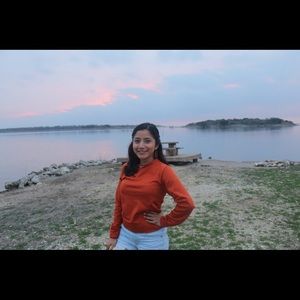 Meet your Posher, Jayline